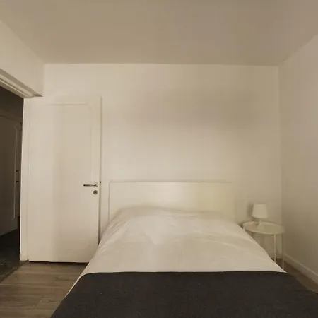 Naxou Modern By Staycom *