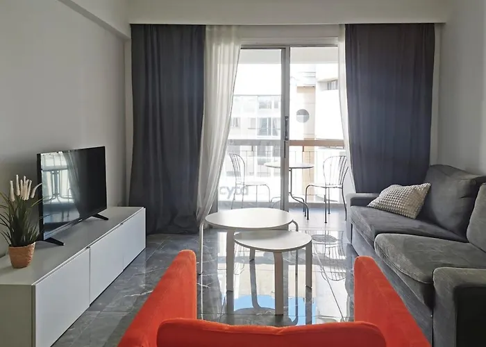 Naxou Modern By Staycom *